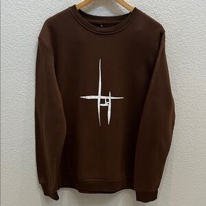 SHEIN Men’s Brown Crewneck Sweater with White Design